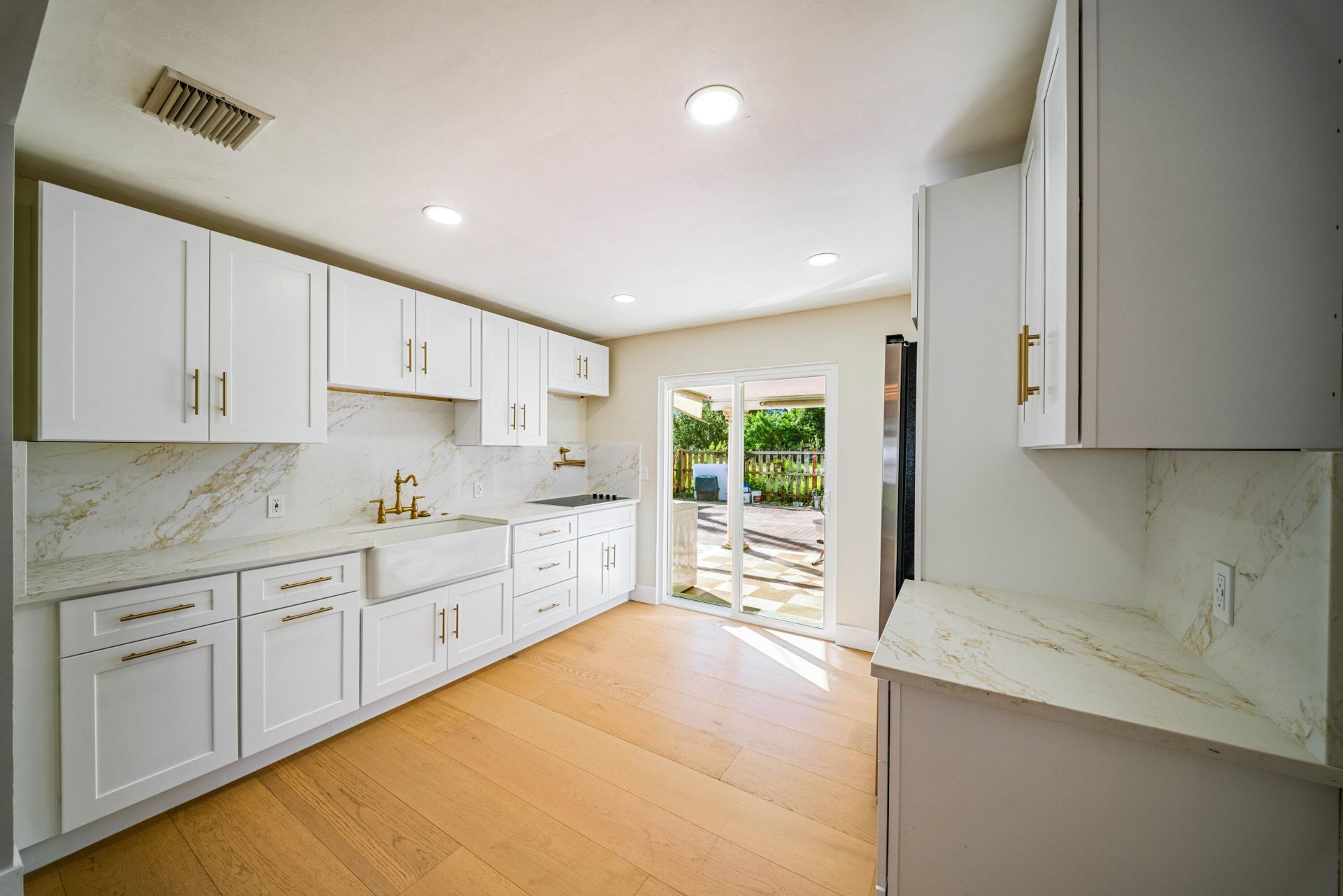 1020 Forest Court, West Palm Beach, FL 33405 Photo