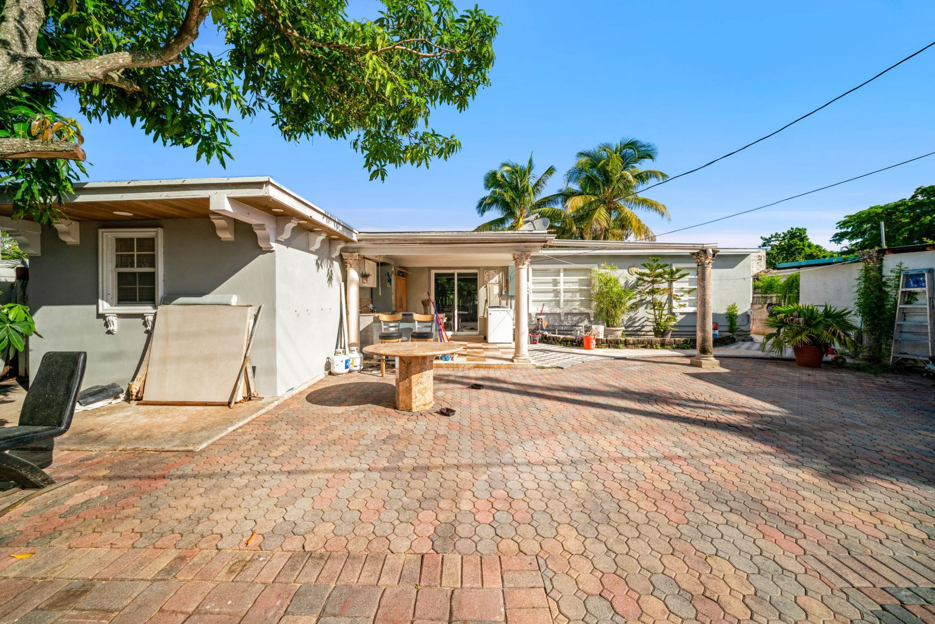 1020 Forest Court, West Palm Beach, FL 33405 Photo