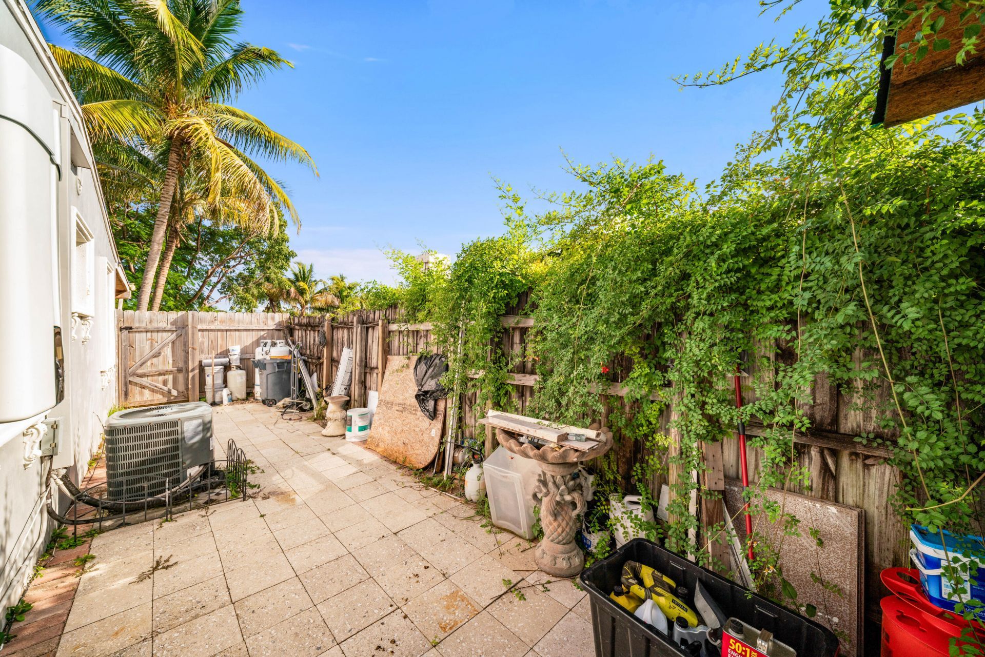 1020 Forest Court, West Palm Beach, FL 33405 Photo