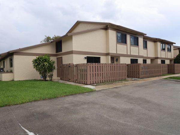 10675 NW 30th Place, Unit 2, Sunrise, FL 33322