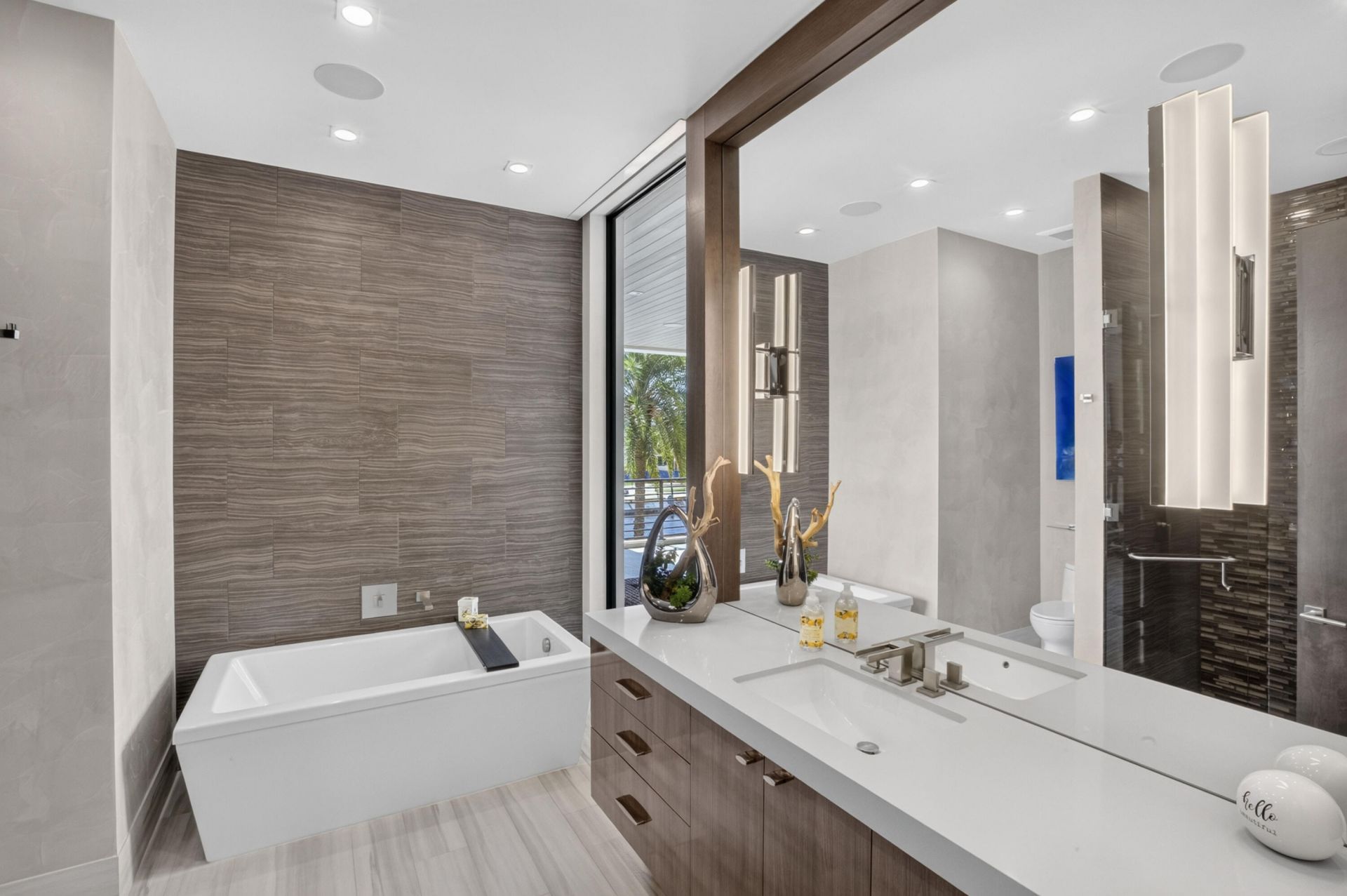 1 Royal Palm Drive, Fort Lauderdale, FL 33301 Photo