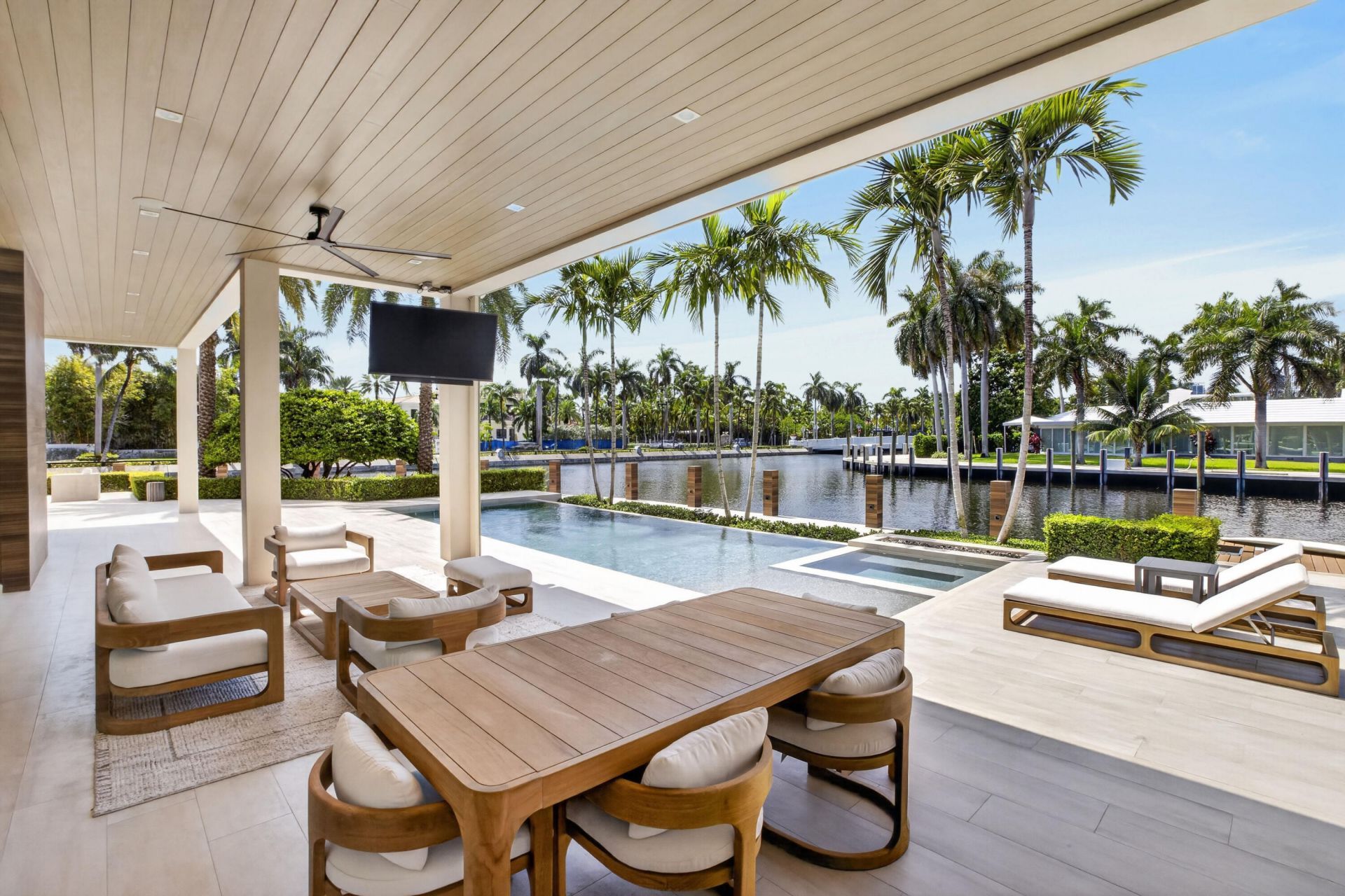1 Royal Palm Drive, Fort Lauderdale, FL 33301 Photo