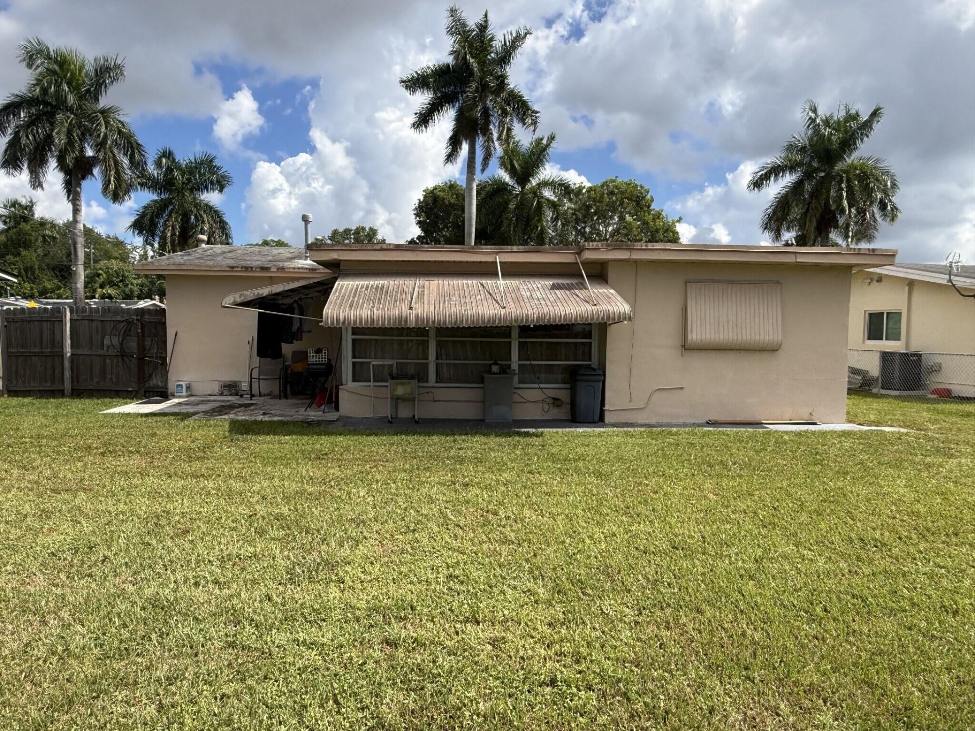 2287 NW 81st Avenue, Sunrise, FL 33322 Photo