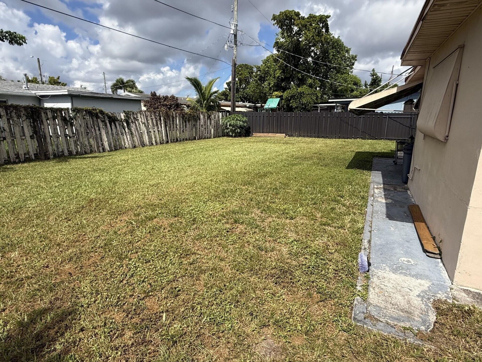 2287 NW 81st Avenue, Sunrise, FL 33322 Photo