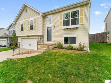 19512 T Street, Omaha, NE 68135