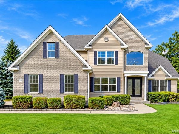 208 Park Place , Grand Island, NY 14072