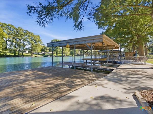 887 Lone Star Drive , New Braunfels, TX 78130