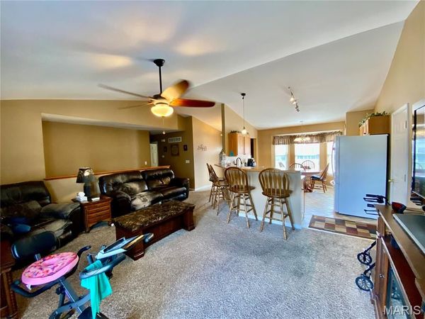 275 Meadow Crest Drive , Troy, MO 63379
