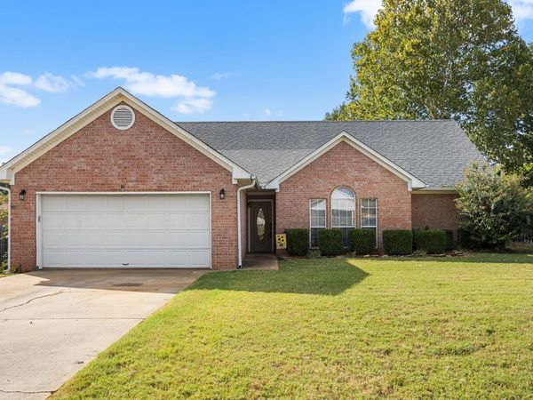 16 Gail Court , Cabot, AR 72023