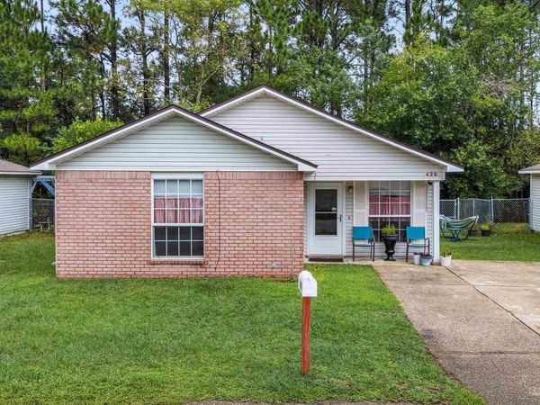 426 Bay Pine Villa Dr, Pensacola, FL 32506