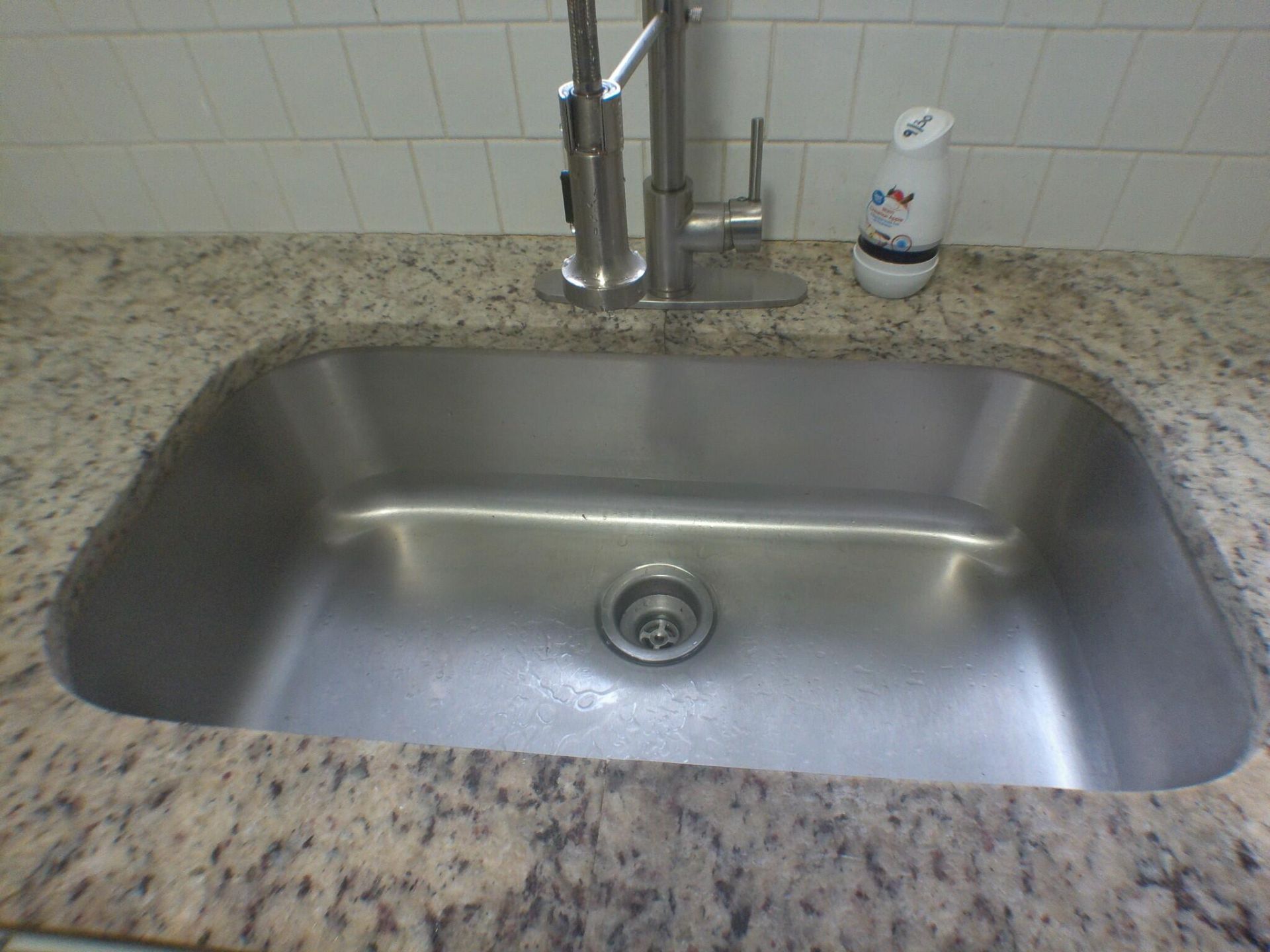 1206 Hawthorne Road Photo 4