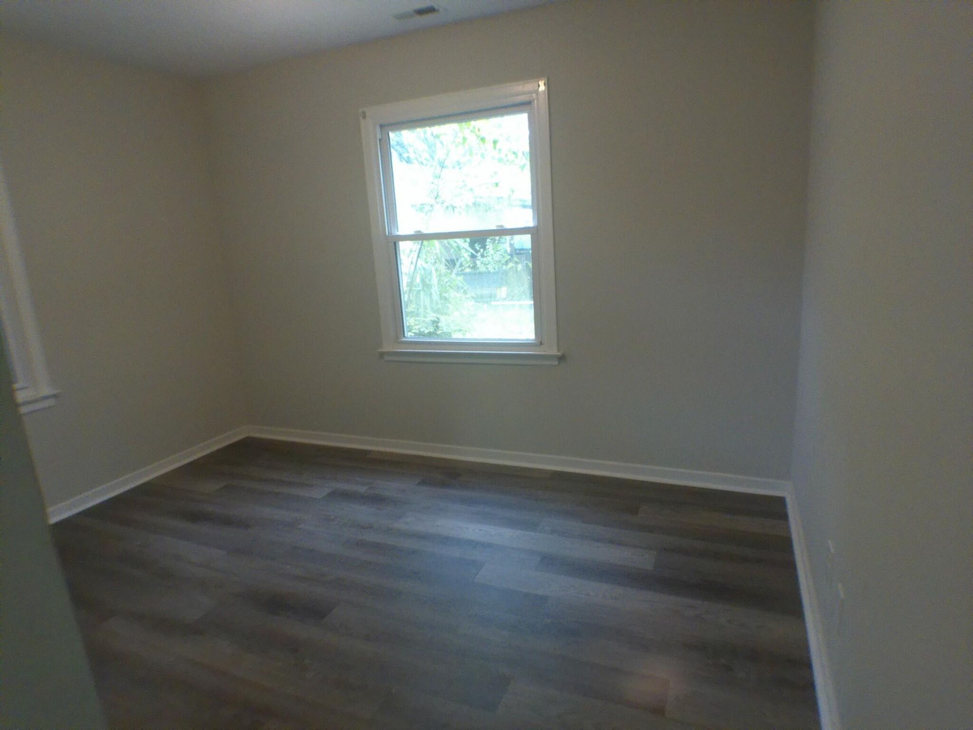1206 Hawthorne Road Photo 9