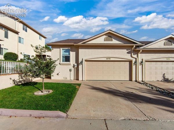 2016 Summerset Drive, Colorado Springs, CO 80920