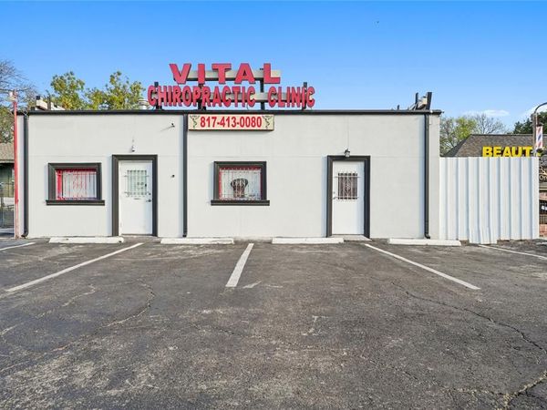 3017 E Lancaster Avenue , Fort Worth, TX 76103