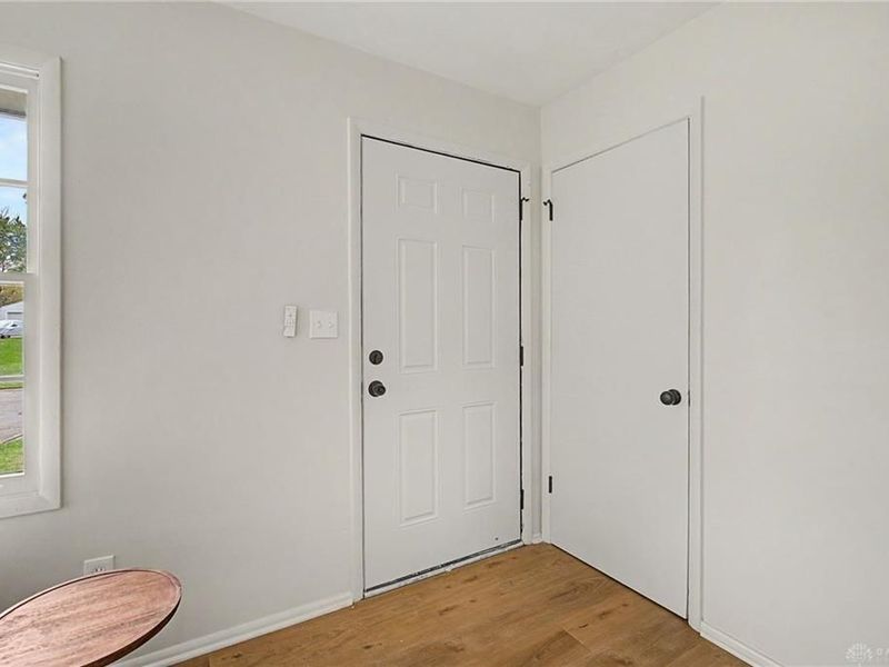 1098 Rydale Road, Dayton, OH 45405 Photo 9
