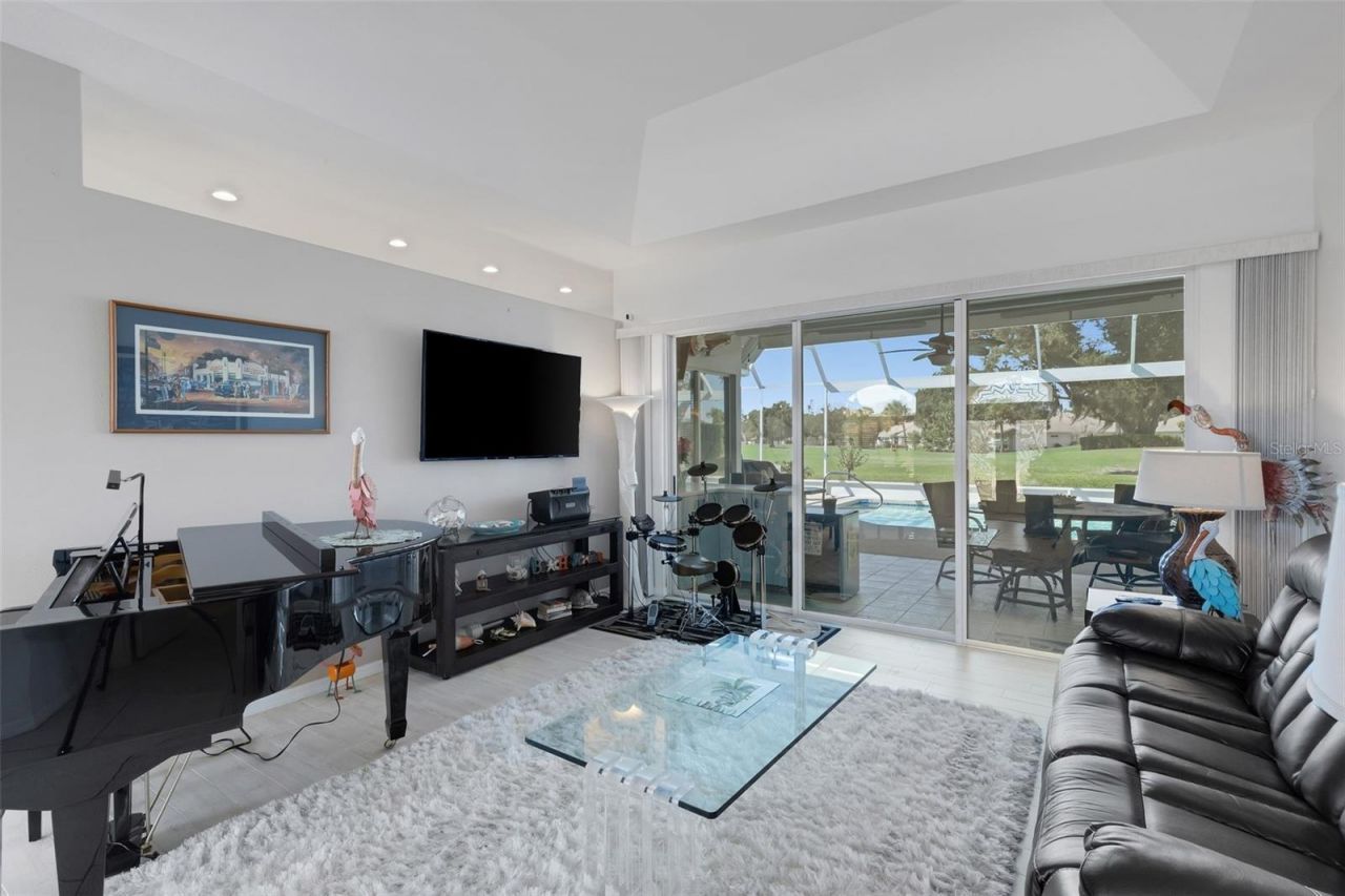 4806 Peridia Boulevard E, Bradenton, FL 34203 Photo