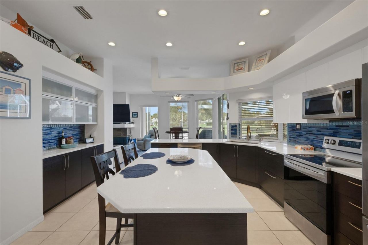4806 Peridia Boulevard E, Bradenton, FL 34203 Photo
