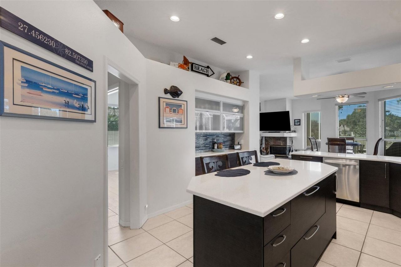 4806 Peridia Boulevard E, Bradenton, FL 34203 Photo