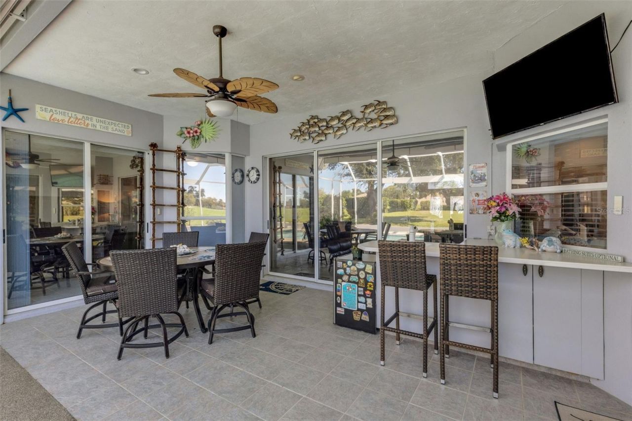 4806 Peridia Boulevard E, Bradenton, FL 34203 Photo
