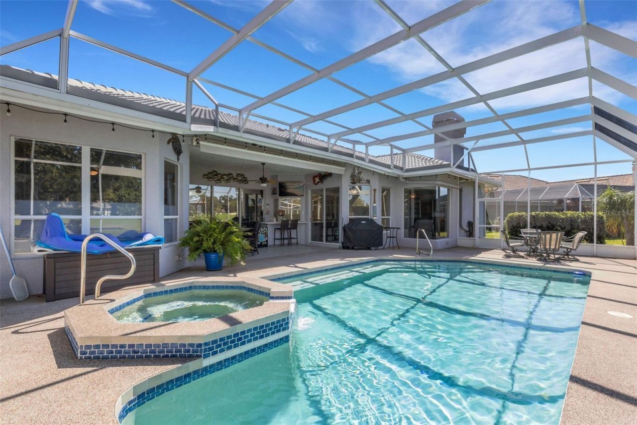 4806 Peridia Boulevard E, Bradenton, FL 34203 Photo