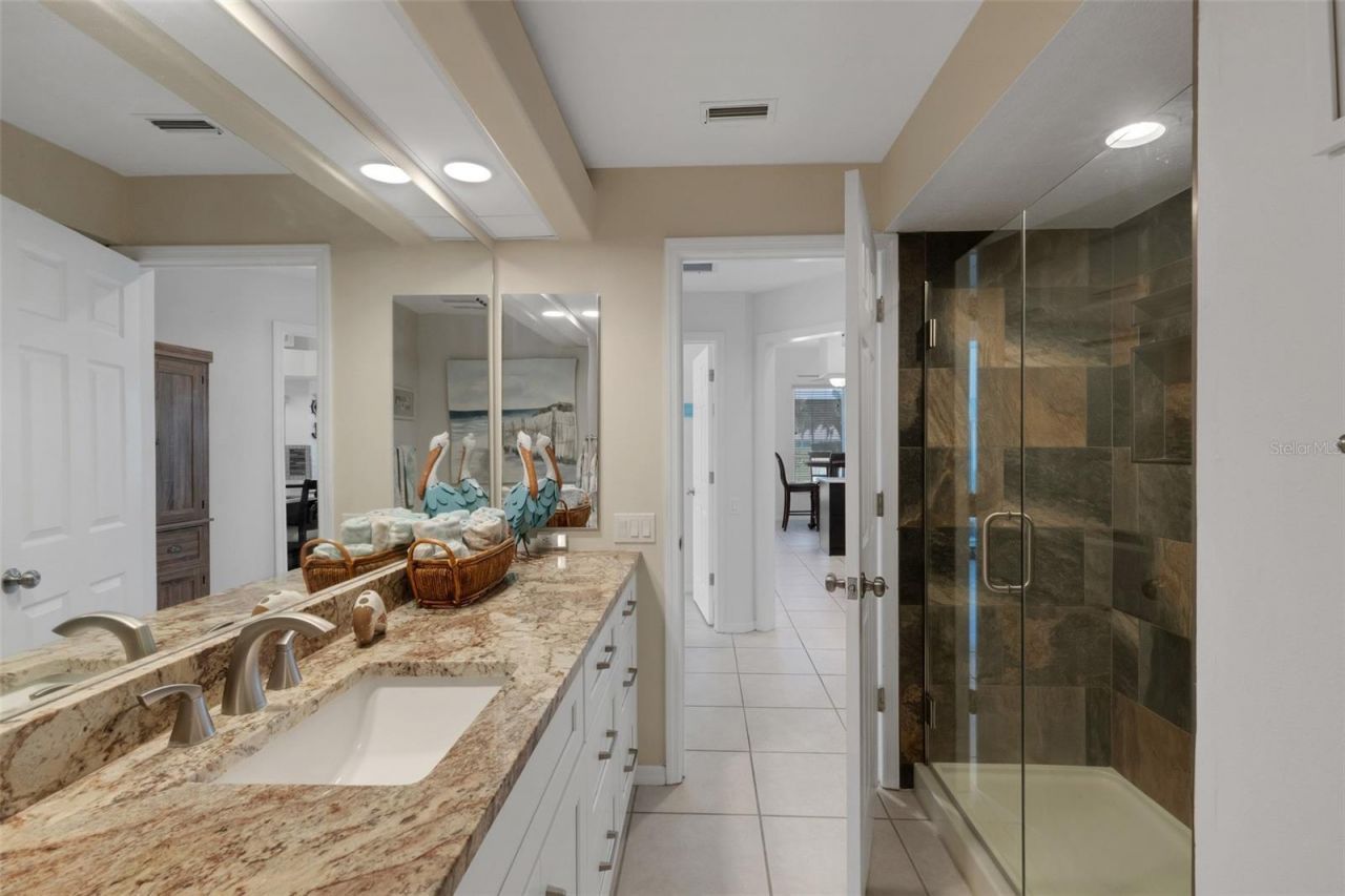 4806 Peridia Boulevard E, Bradenton, FL 34203 Photo