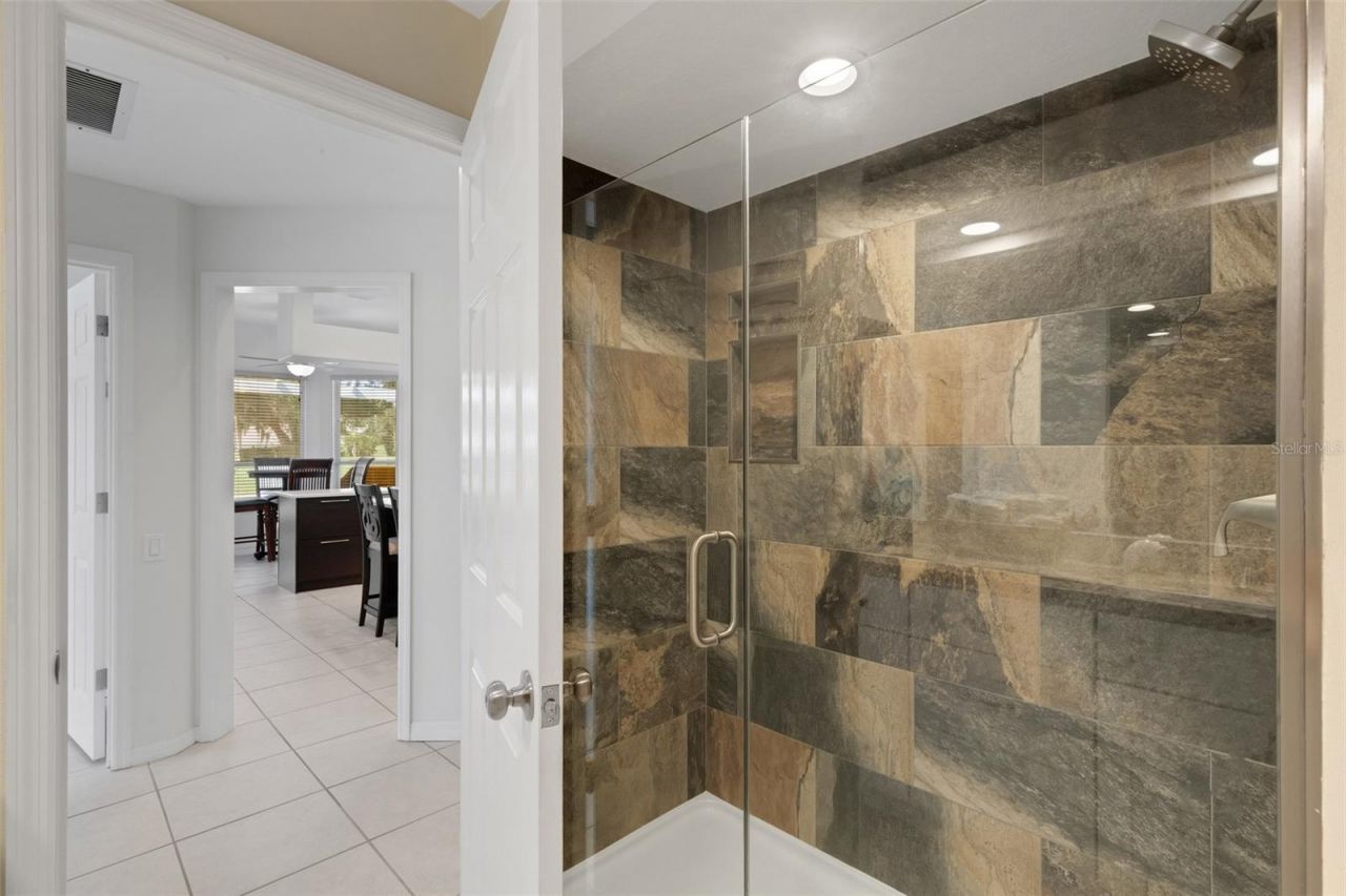 4806 Peridia Boulevard E, Bradenton, FL 34203 Photo