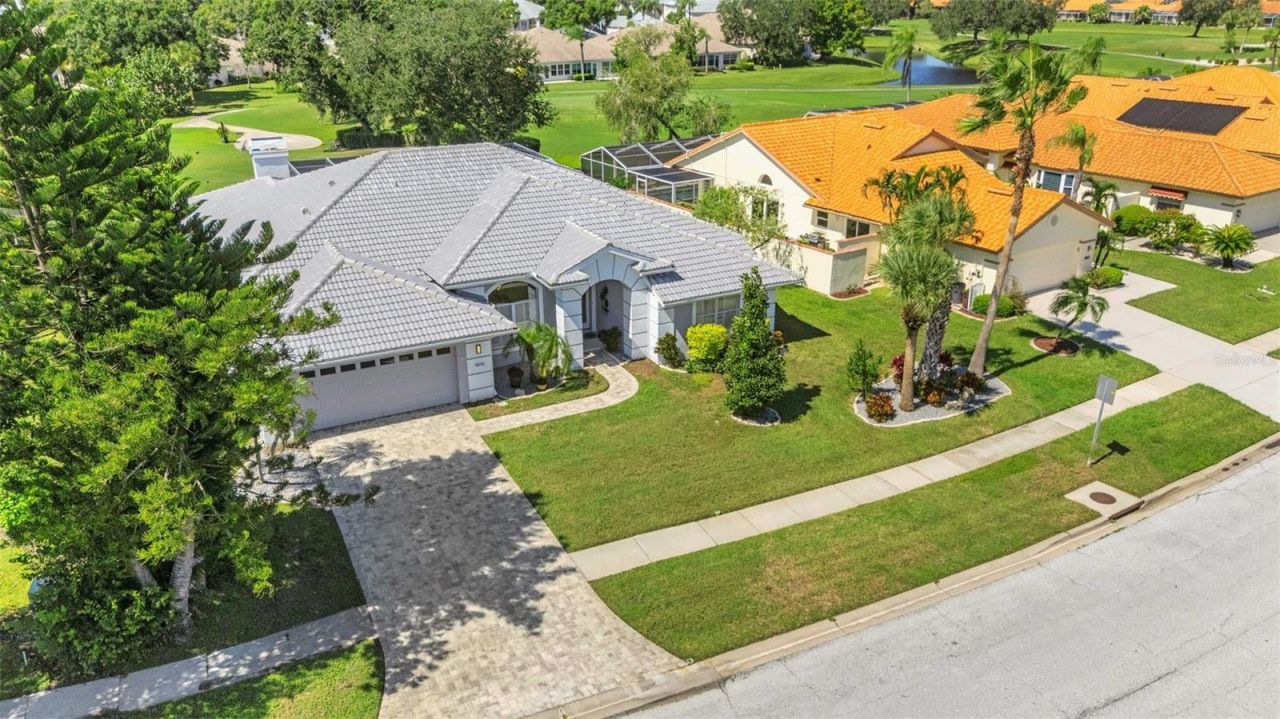 4806 Peridia Boulevard E, Bradenton, FL 34203 Photo