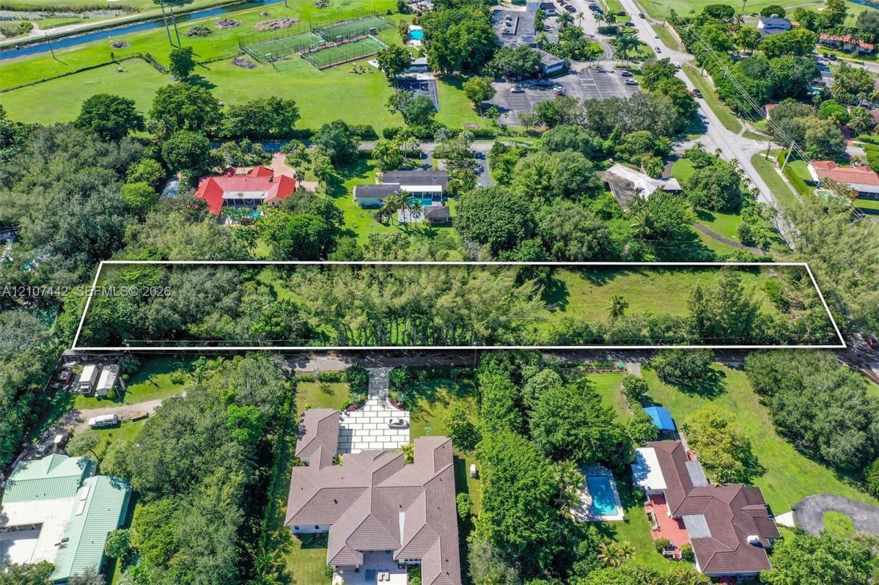 9840 SW 104th St , Miami, FL 33176 Photo