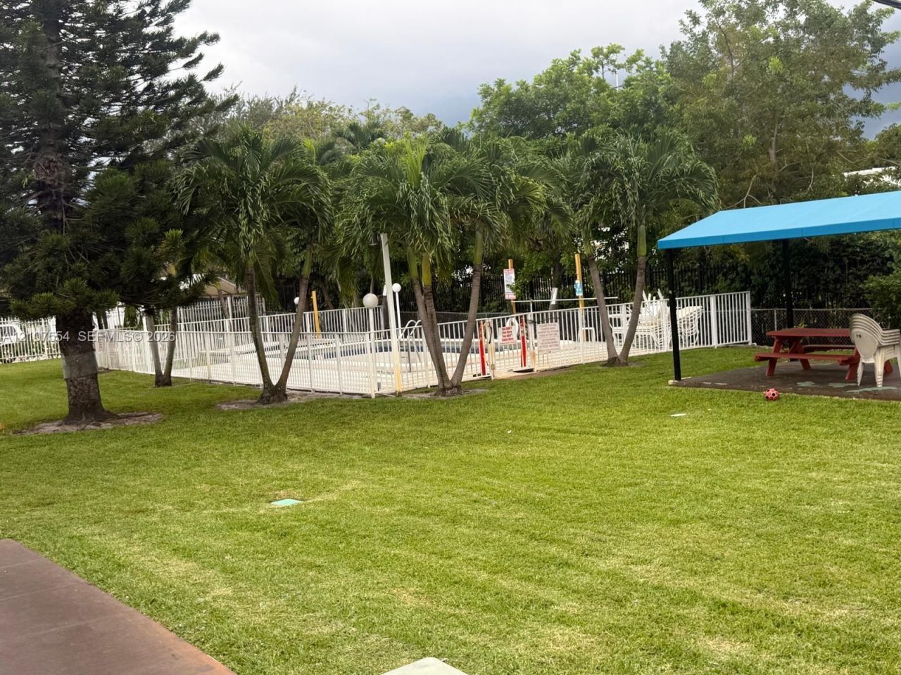 2832 Fillmore St , Unit 15, Hollywood, FL 33020 Photo