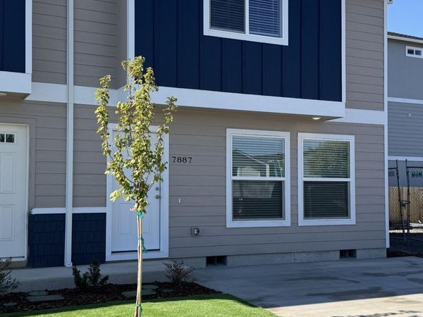 7887 Houston Loop, White City, OR 97503