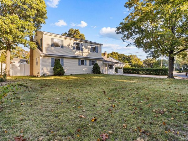 10 Sunset Drive, Centereach, NY 11782