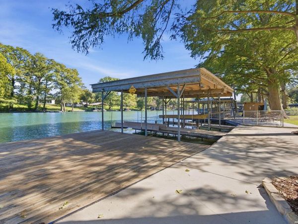 887 LONE STAR DR, New Braunfels, TX 78130