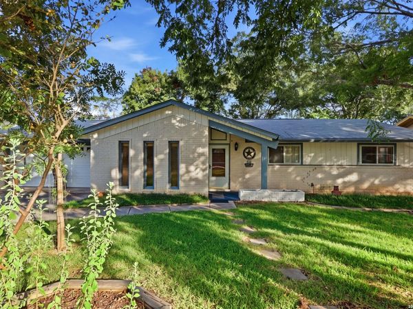 6926 DESILU DR, San Antonio, TX 78240
