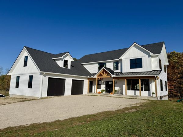 1700 Fowlerville Road, Fowlerville, MI 48836