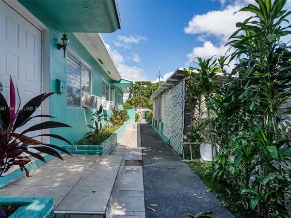 50 NW 69th St , Miami, FL 33150