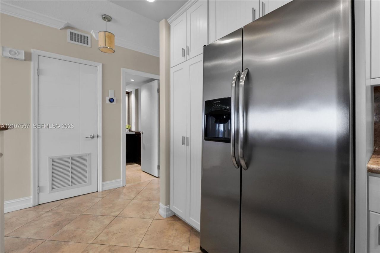 133 N Pompano Beach Blvd , Unit PH-6, Pompano Beach, FL 33062 Photo