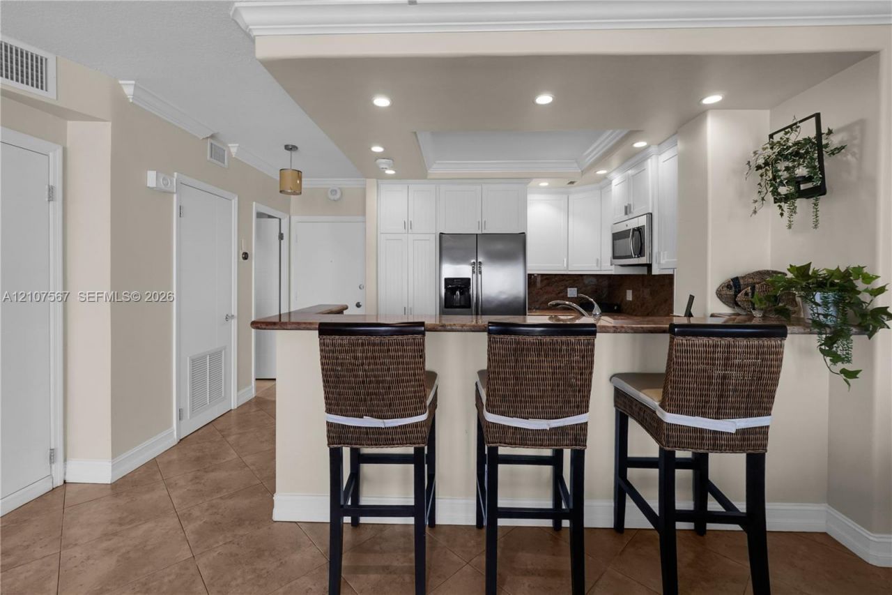 133 N Pompano Beach Blvd , Unit PH-6, Pompano Beach, FL 33062 Photo