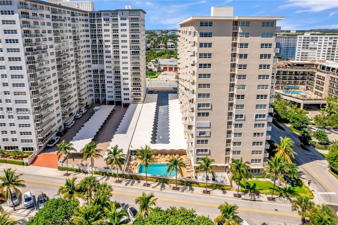 133 N Pompano Beach Blvd , Unit PH-6, Pompano Beach, FL 33062 Photo