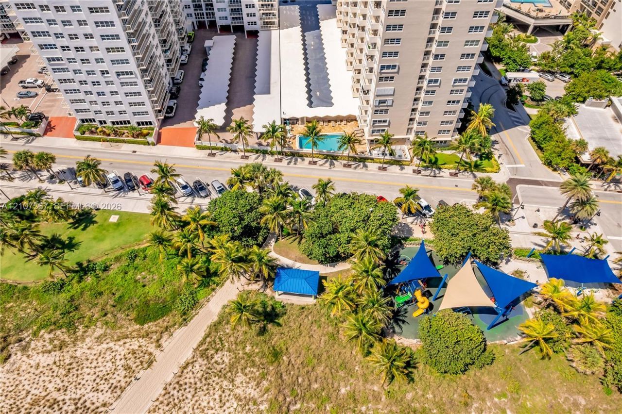 133 N Pompano Beach Blvd , Unit PH-6, Pompano Beach, FL 33062 Photo