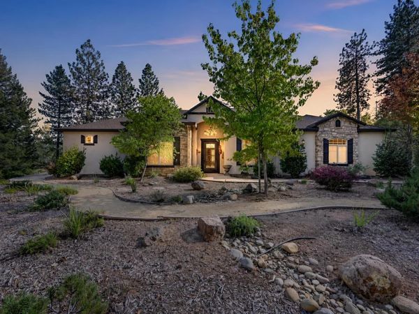 22050 Alton Trl, Foresthill, CA 95631
