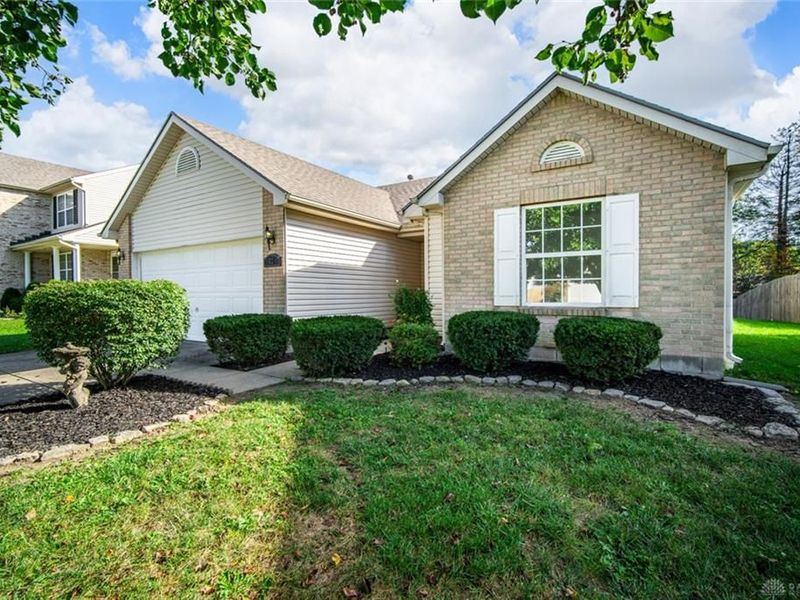 32 Hawkins Court, Germantown, OH 45327 Photo 3