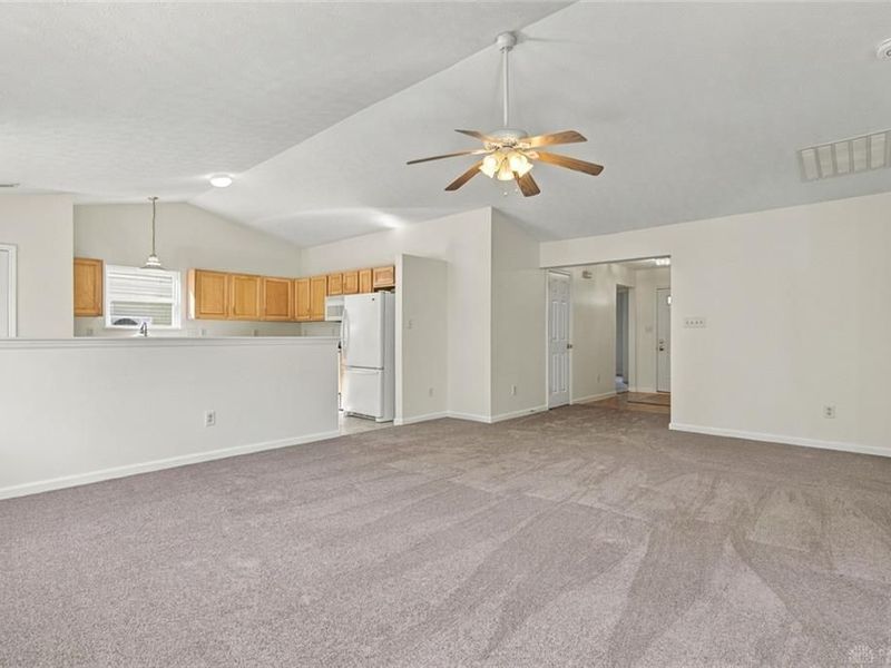 32 Hawkins Court, Germantown, OH 45327 Photo 6