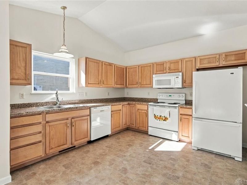 32 Hawkins Court, Germantown, OH 45327 Photo 8