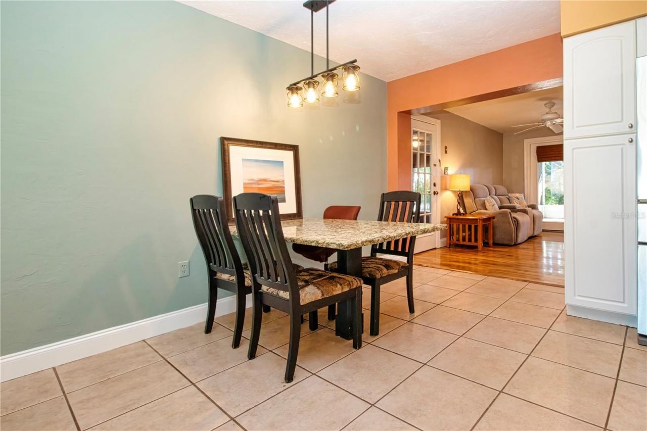 5745 Savannah Drive, Sarasota, FL 34231 Photo