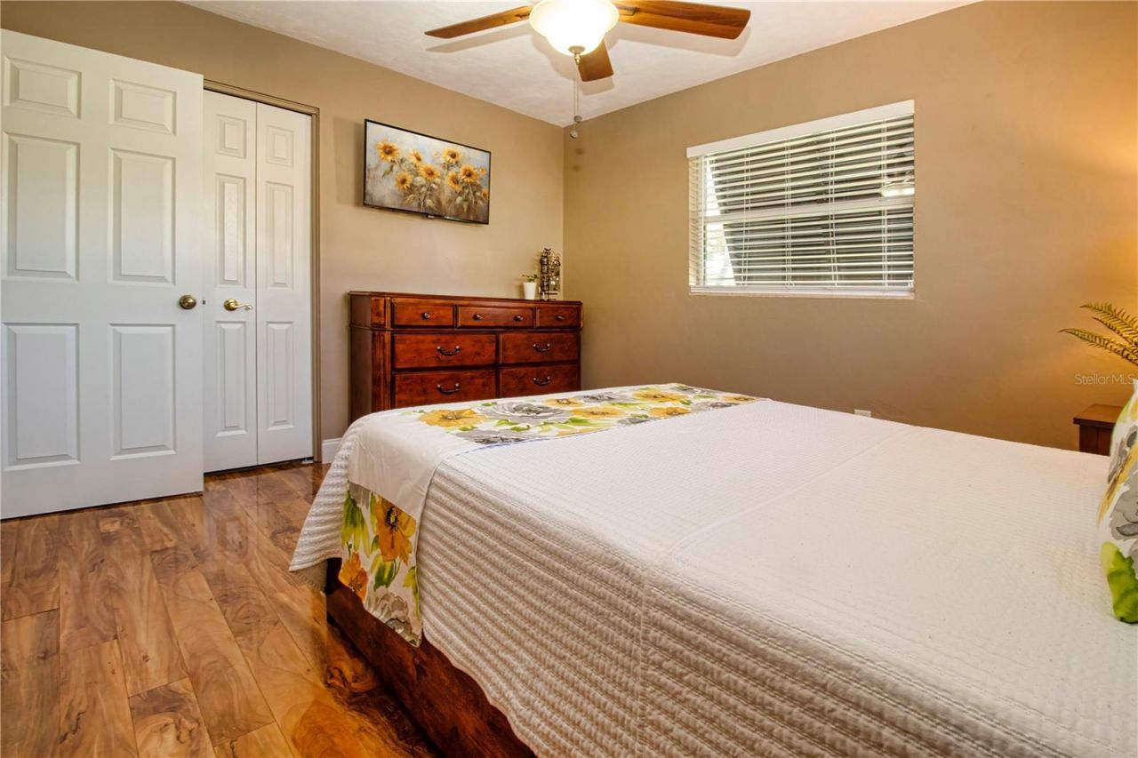 5745 Savannah Drive, Sarasota, FL 34231 Photo