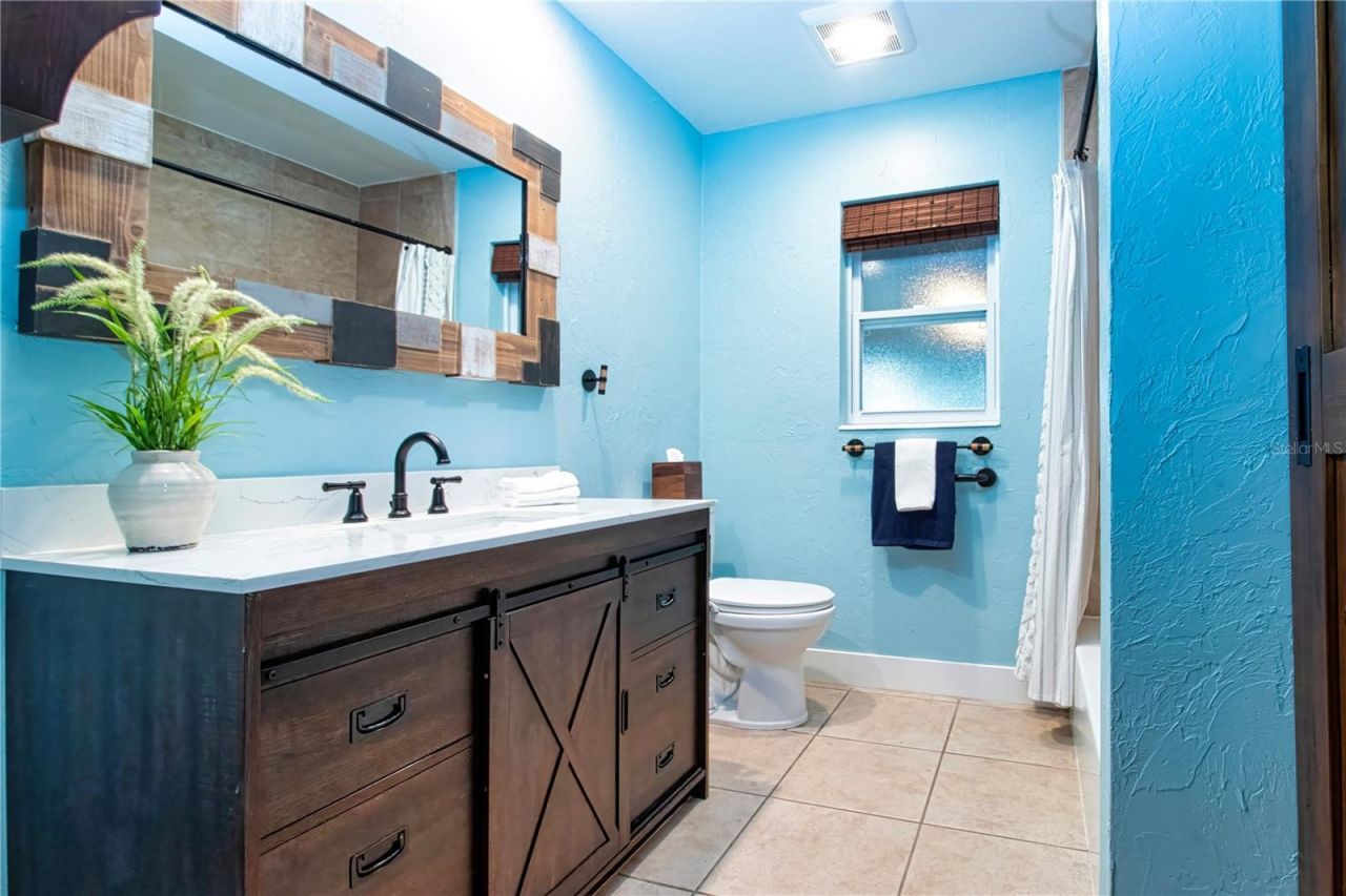5745 Savannah Drive, Sarasota, FL 34231 Photo