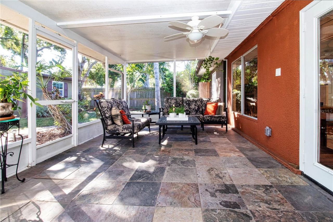 5745 Savannah Drive, Sarasota, FL 34231 Photo