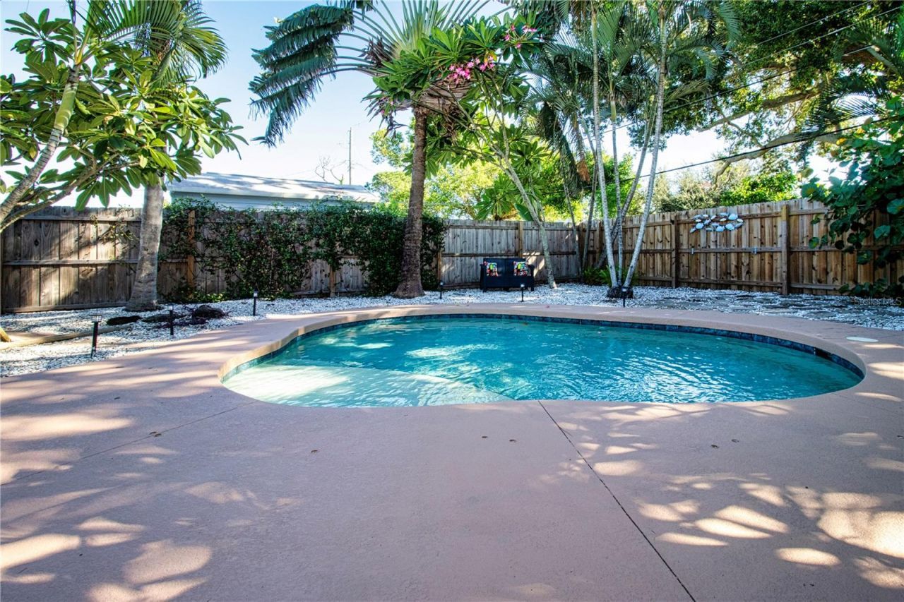 5745 Savannah Drive, Sarasota, FL 34231 Photo