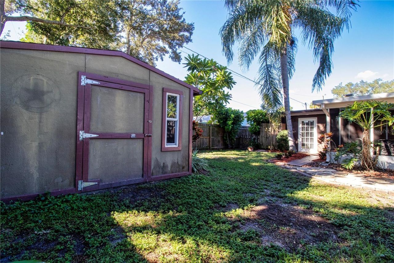 5745 Savannah Drive, Sarasota, FL 34231 Photo