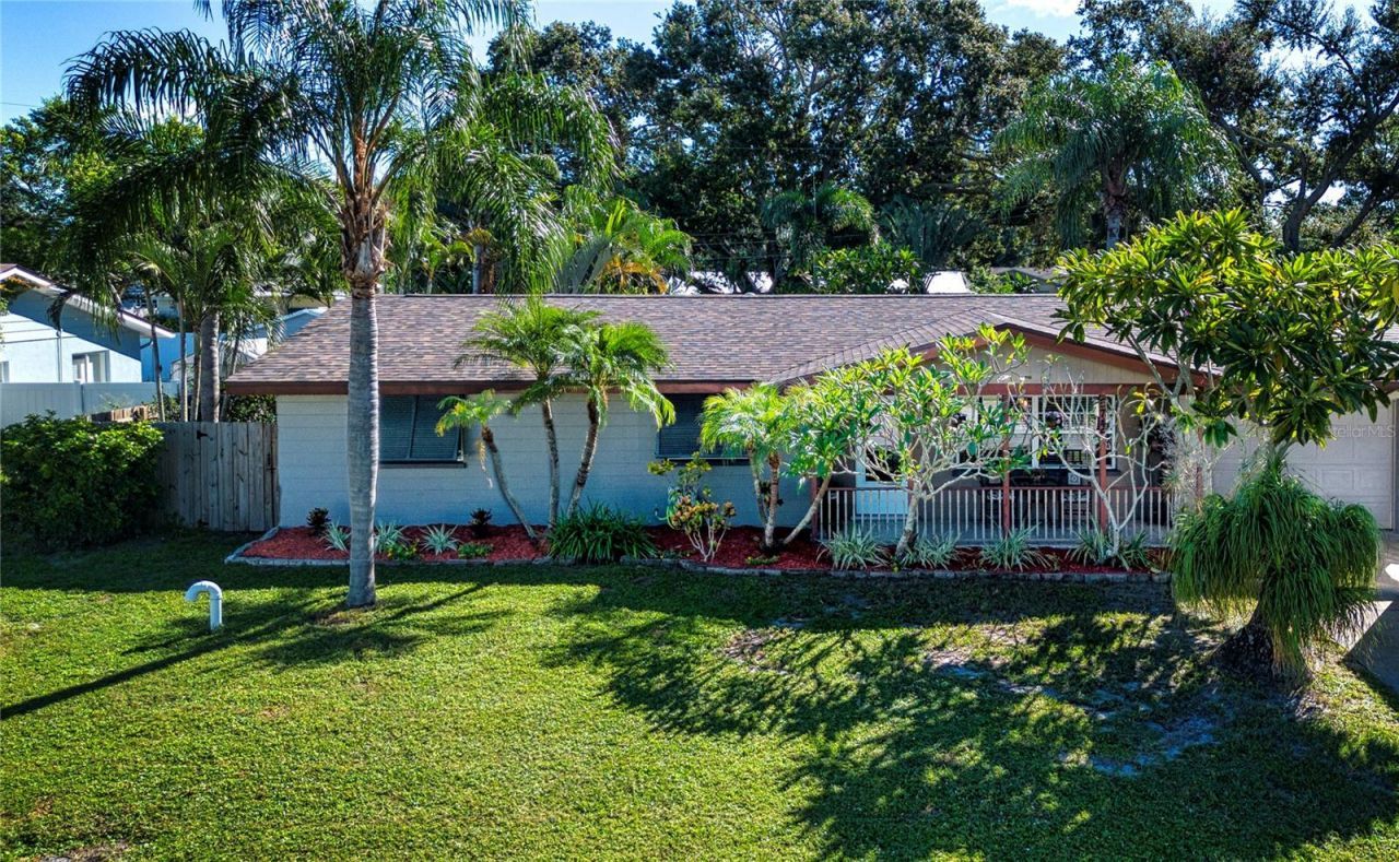 5745 Savannah Drive, Sarasota, FL 34231 Photo